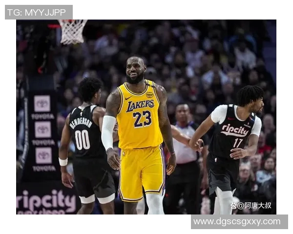 詹姆斯砍下40分8助攻里夫斯狂飙32分助湖人战胜开拓者