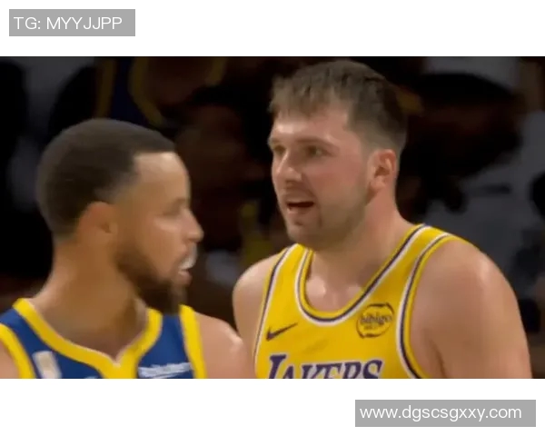 狂轰43+12+9！东契奇难阻败局！库里关键三分，巴特勒16罚全中