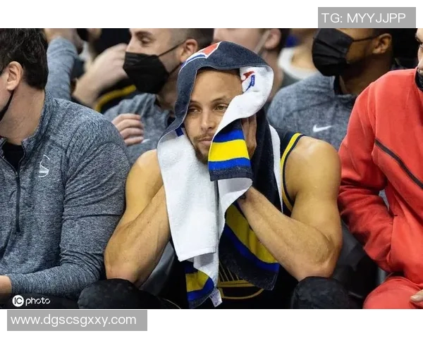 怀特投篮持续低迷！赛季命中率仅40%，三分26.1%