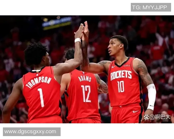 火箭3年3900万续约赚翻！亚当斯场均6前板统治内线，火箭赢麻了