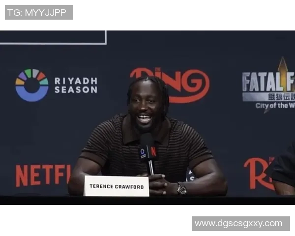 伦纳德致敬克劳福德:打破罚球纪录的传奇传承 伦纳德致敬克劳福德:打破罚球纪录的传奇传承